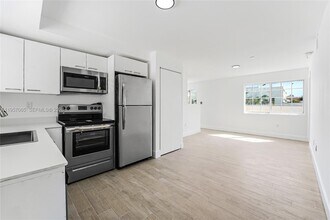 1519 Pennsylvania Ave in Miami Beach, FL - Building Photo - Building Photo