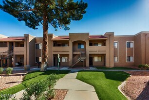 5312 E Taylor St in Phoenix, AZ - Building Photo