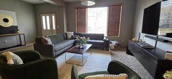 11289 Preswick Blvd in Eden Prairie, MN - Building Photo