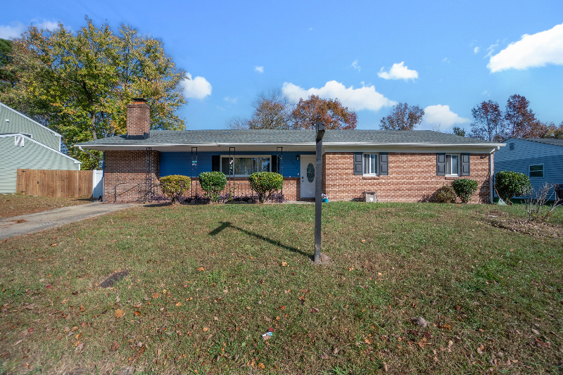 3012 Aaron Dr in Chesapeake, VA - Building Photo