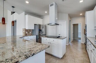 6433 Fianna Hills Dr in Fort Worth, TX - Building Photo - Building Photo