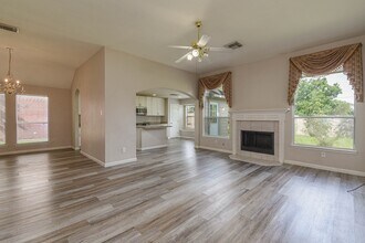 14214 Silver Glade Ln in Sugar Land, TX - Building Photo - Building Photo