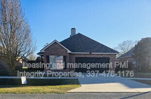 201 Pavilion St in Lafayette, LA - Building Photo