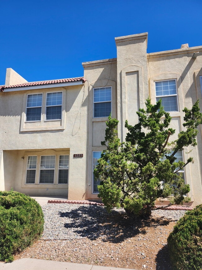 property at 6225 Bent Tree Dr NW