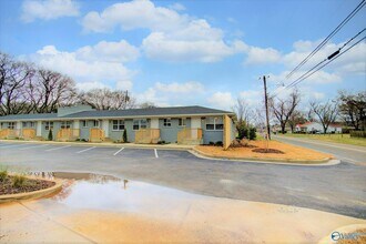 4300 Knight Rd SW in Huntsville, AL - Building Photo - Building Photo