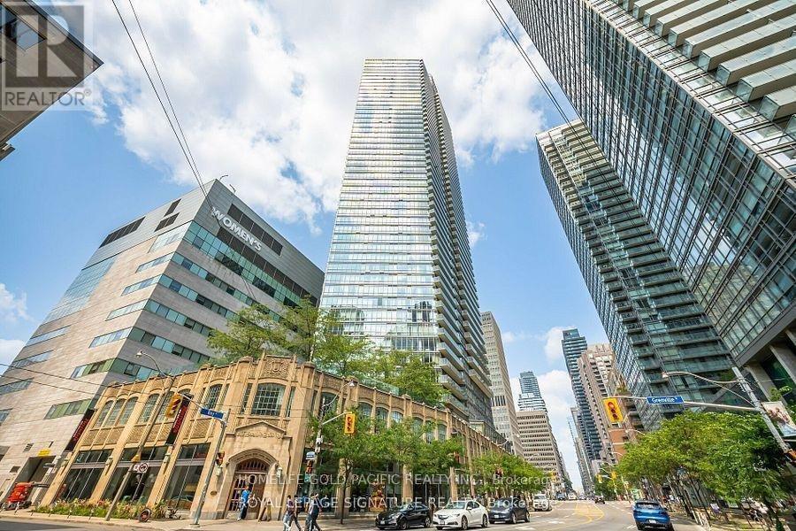 832-1832 Bay St. in Toronto, ON - Building Photo