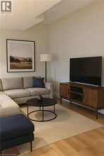 4 Bankfield Cres in Stoney Creek, ON - Building Photo - Building Photo