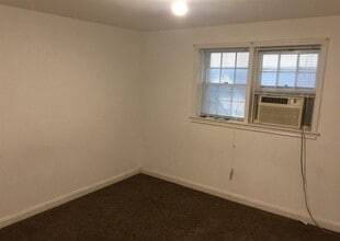 819 N 18th St in Bismarck, ND - Building Photo - Building Photo