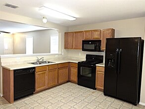 9926 Kent Forest in San Antonio, TX - Building Photo - Building Photo