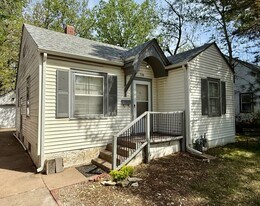 716 S Broadview St in Wichita, KS - Building Photo