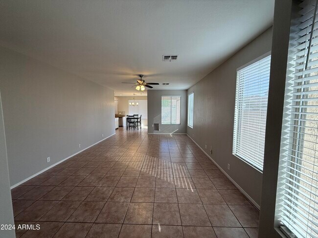 313 N Kimberlee Way in Chandler, AZ - Building Photo - Building Photo