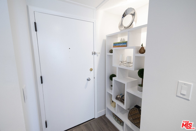 2160 W Century Dr-Unit -1103 in Los Angeles, CA - Building Photo - Building Photo