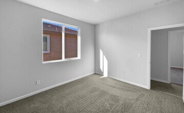 8416 Tapies Way in Elk Grove, CA - Building Photo - Building Photo