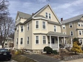 1475 Centre St in Boston, MA - Building Photo