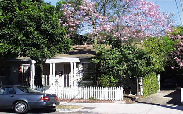 1118 N Ogden Dr in West Hollywood, CA - Building Photo - Building Photo