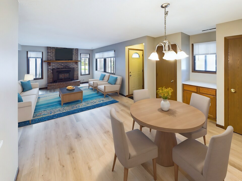 9343 Ranchview Ln N in Maple Grove, MN - Building Photo