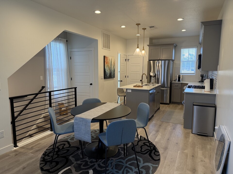 11422 S Lake Run Rd in South Jordan, UT - Building Photo