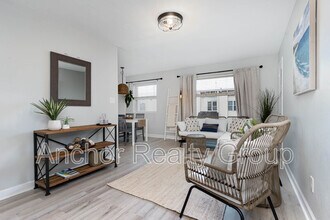 909 Pacific Ave in Virginia Beach, VA - Building Photo - Building Photo