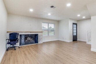 301 Towne House Ln in Richardson, TX - Building Photo - Building Photo