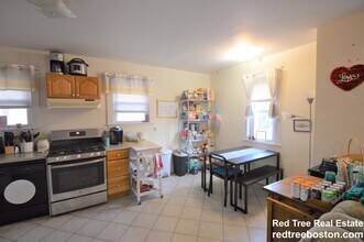 505 Washington St, Unit 2 in Boston, MA - Foto de edificio - Building Photo