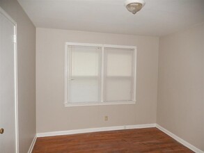1641 Mayhew St in Tallahassee, FL - Building Photo - Building Photo