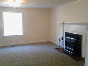 205 N Cedar St in Cross Plains, TN - Building Photo - Building Photo