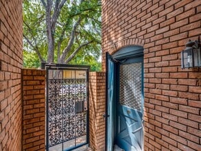 6011 E University Blvd, Unit 145K in Dallas, TX - Building Photo - Building Photo