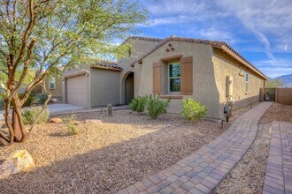 2272 W Alamo Spring Loop in Oro Valley, AZ - Building Photo - Building Photo