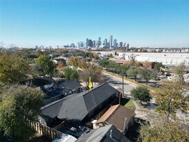 430 N Hutcheson St in Houston, TX - Building Photo