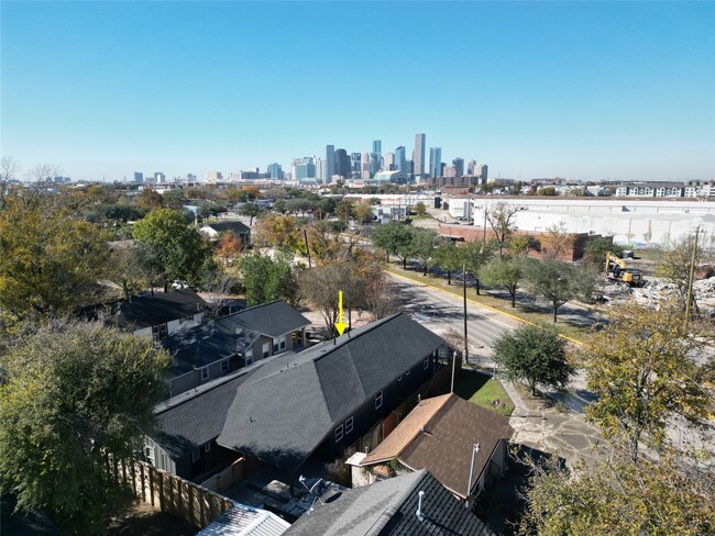 430 N Hutcheson St in Houston, TX - Building Photo - Building Photo