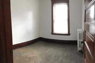 423 N 1st Ave E in Duluth, MN - Building Photo - Building Photo