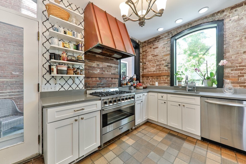 52 Kirkland St in Cambridge, MA - Building Photo