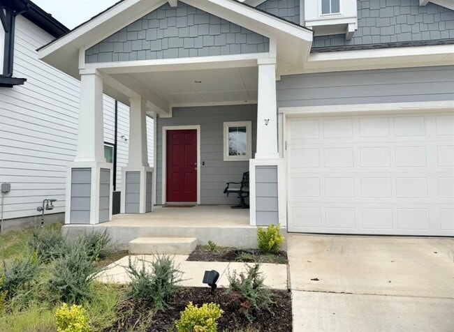 204 Tillage Rd in Elgin, TX - Building Photo - Building Photo