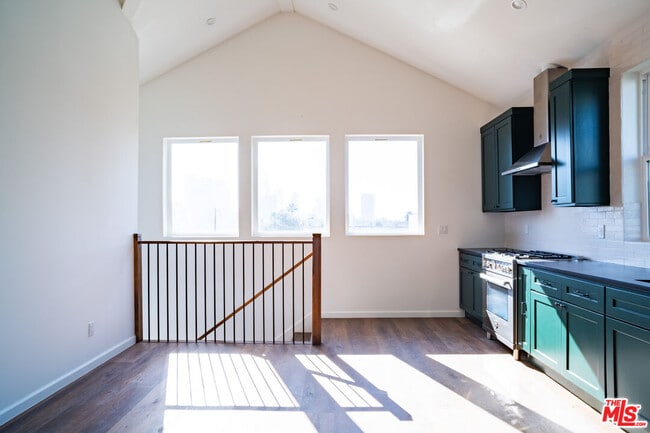 property at 401 1/2 Firmin St