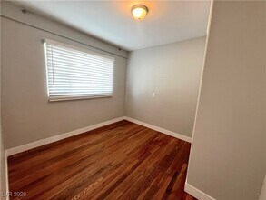 225 S 10th St in Las Vegas, NV - Building Photo - Building Photo