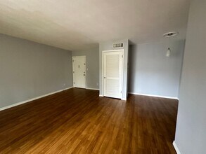 142 Springwood Cir in Longwood, FL - Foto de edificio - Building Photo