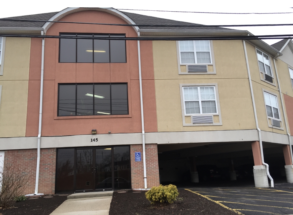 Riverside Apartments in Rahway, NJ - Foto de edificio