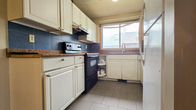 1515-1536 36 St NE in Calgary, AB - Building Photo - Building Photo