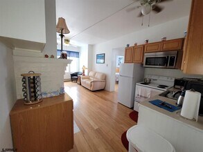 3801 Atlantic Ave in Atlantic City, NJ - Building Photo - Building Photo