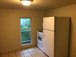 727 W Ganson St-Unit -2 in Jackson, MI - Building Photo - Building Photo