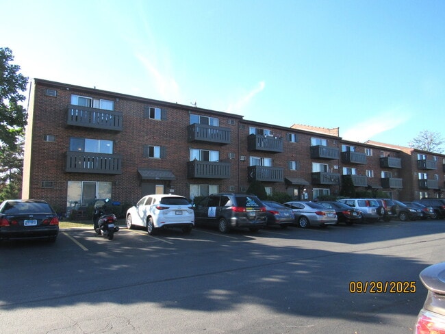 1156 Copperfield Ln in Schaumburg, IL - Building Photo - Building Photo