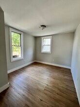 126 Bidwell Ave, Unit 1 in Jersey City, NJ - Building Photo - Building Photo