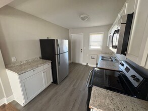 3238 Claude St in Fayetteville, NC - Foto de edificio - Building Photo