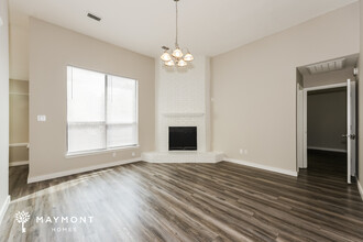 305 Mahogany Dr in Arlington, TX - Building Photo - Building Photo