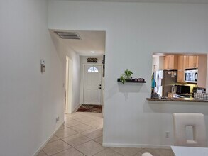 4470 Lucerne Villas Ln in Greenacres, FL - Building Photo - Building Photo