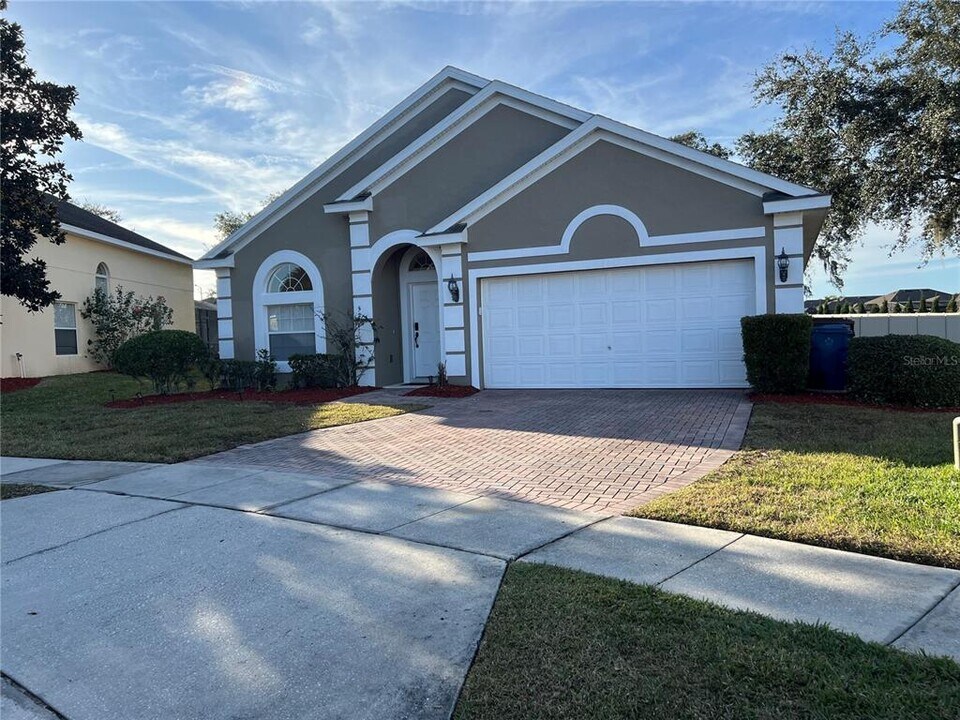 846 Andalusia Loop in Davenport, FL - Building Photo