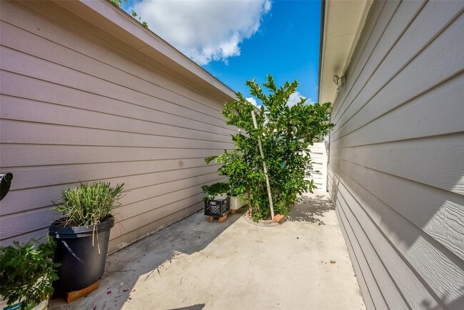 9511 Farrell Dr in Houston, TX - Building Photo - Building Photo