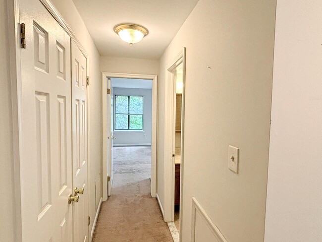 805 Mountainview Dr in Chesterbrook, PA - Building Photo - Building Photo