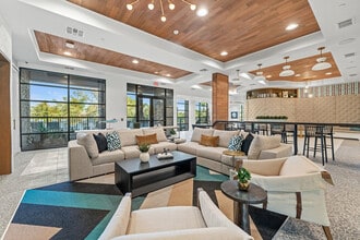 Elan Crown Point in Ocoee, FL - Building Photo - Building Photo