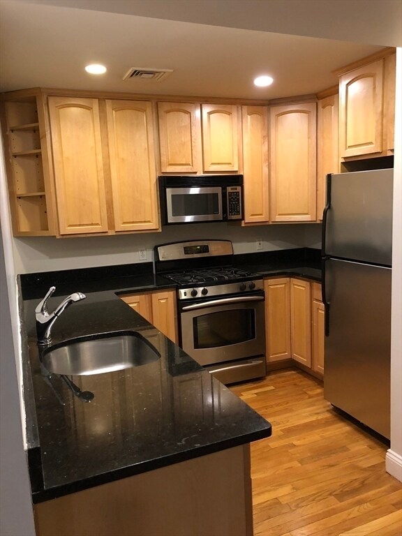 135 Calumet St in Boston, MA - Building Photo - Building Photo